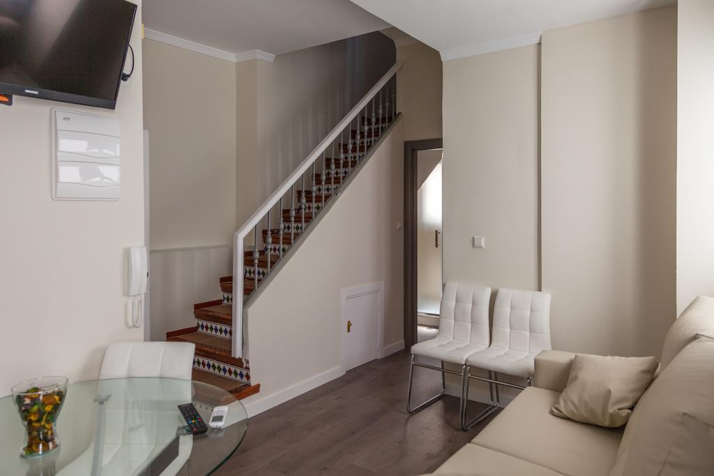 Apartamentos Valentina Deluxe 3000 Granada Ruang foto
