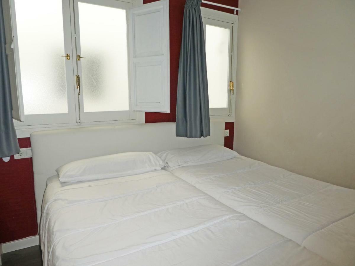 Apartamentos Valentina Deluxe 3000 Granada Bagian luar foto